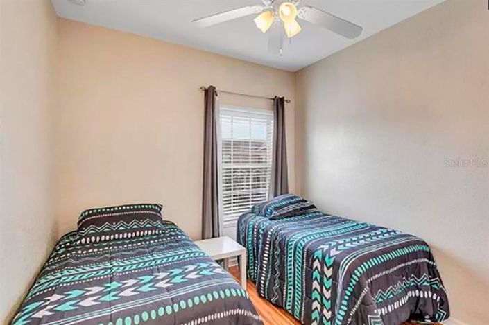 Image No.16-5 Bed Townhouse for sale