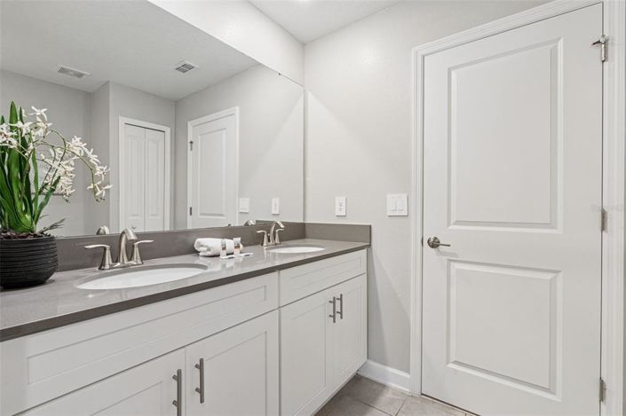 Image No.36-9 Bed House for sale