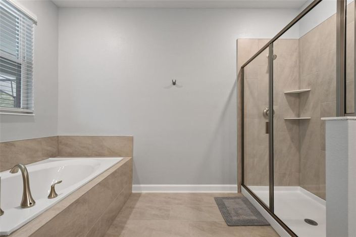 Image No.32-8 Bed House for sale