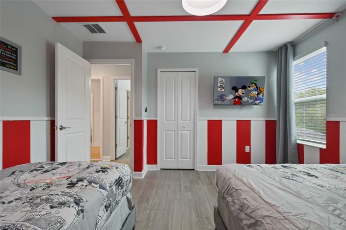 Image No.36-8 Bed House for sale