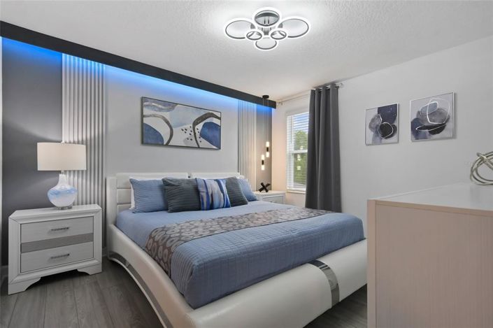 Image No.37-8 Bed House for sale