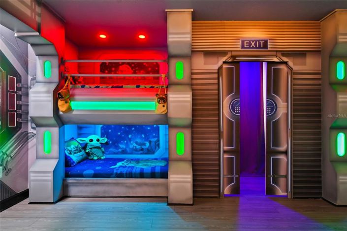 Image No.48-8 Bed House for sale