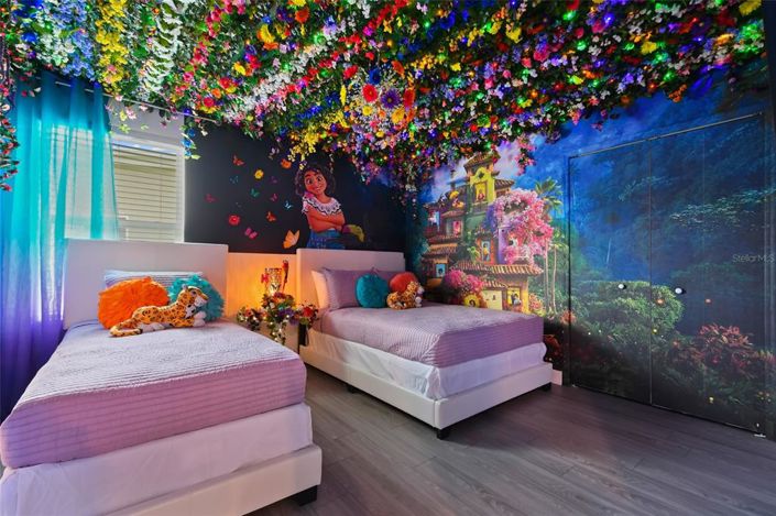 Image No.57-8 Bed House for sale