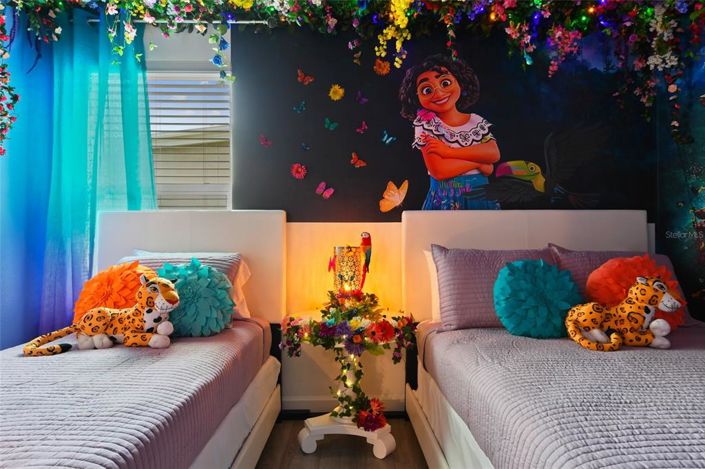 Image No.60-8 Bed House for sale