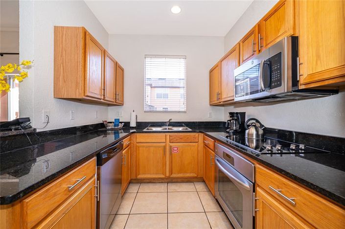 Image No.13-4 Bed Townhouse for sale