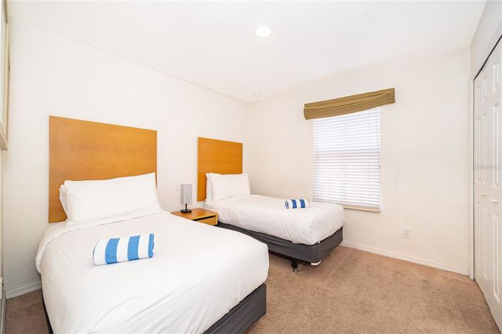 Image No.16-4 Bed Townhouse for sale