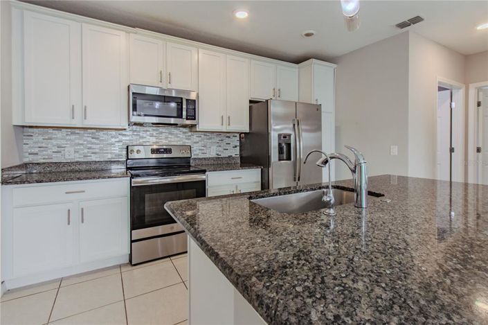 Image No.7-Maison de ville de 4 chambres à vendre à Saint John