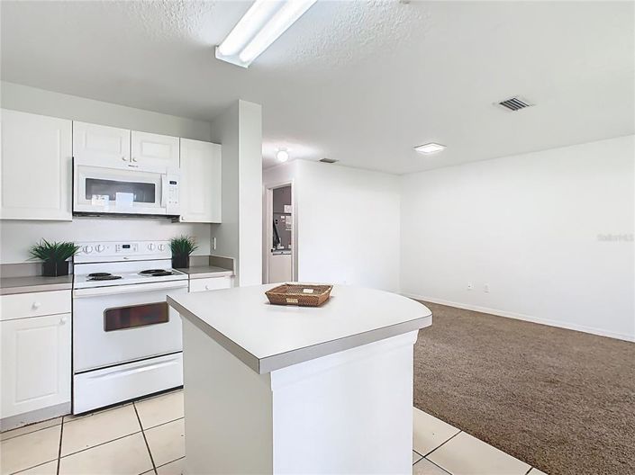 Image No.15-4 Bed Townhouse for sale