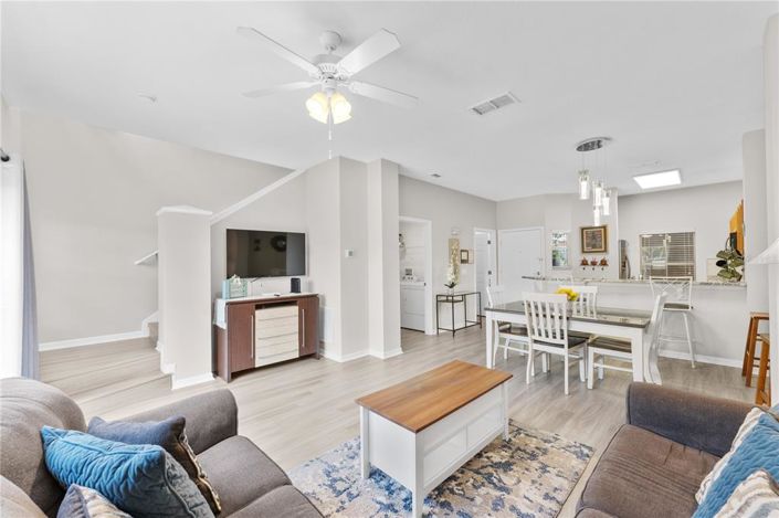 Image No.10-3 Bed Townhouse for sale