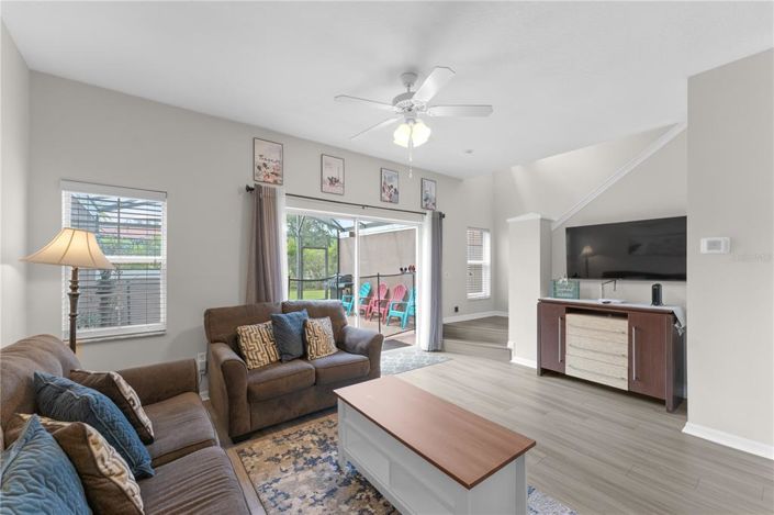 Image No.11-3 Bed Townhouse for sale