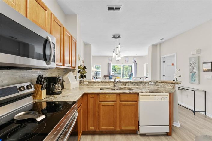 Image No.15-3 Bed Townhouse for sale