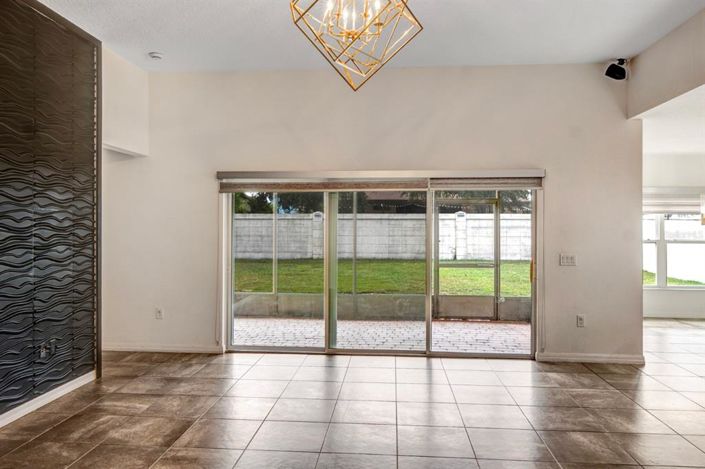 Image No.12-4 Bed House for sale