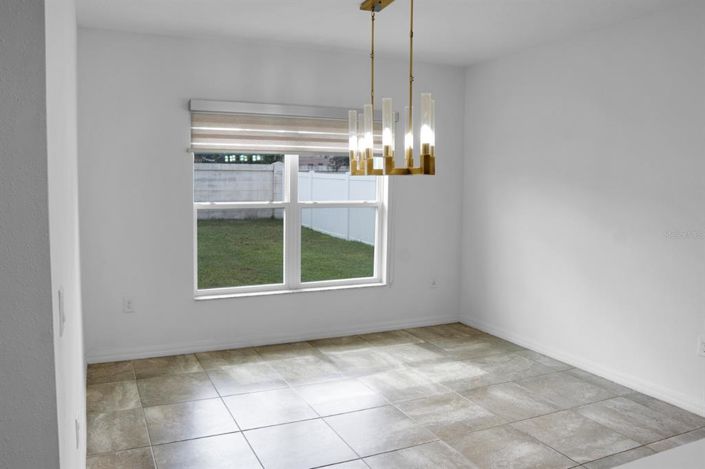 Image No.17-4 Bed House for sale