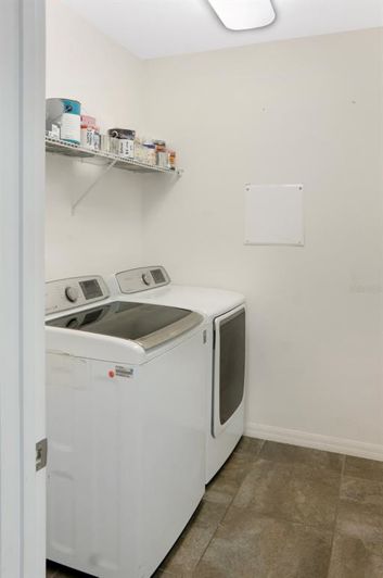 Image No.20-4 Bed House for sale