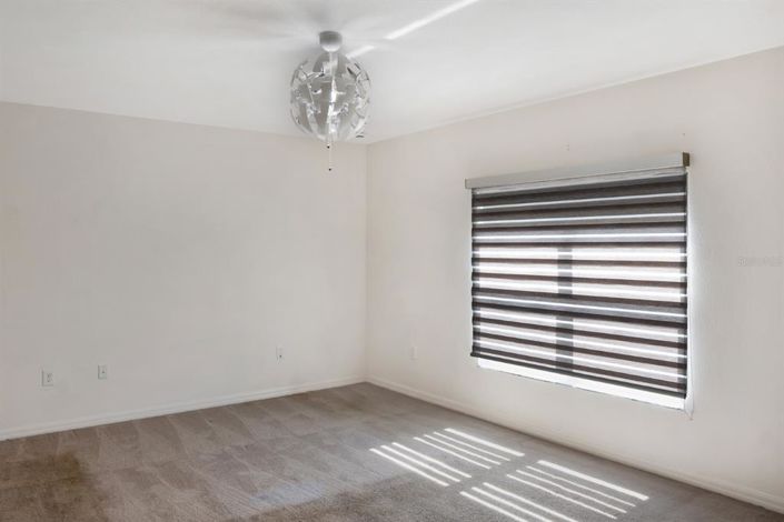 Image No.25-4 Bed House for sale