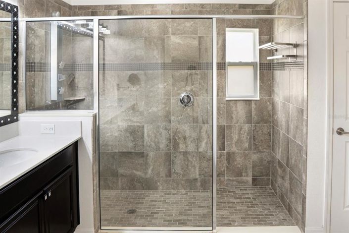 Image No.27-4 Bed House for sale