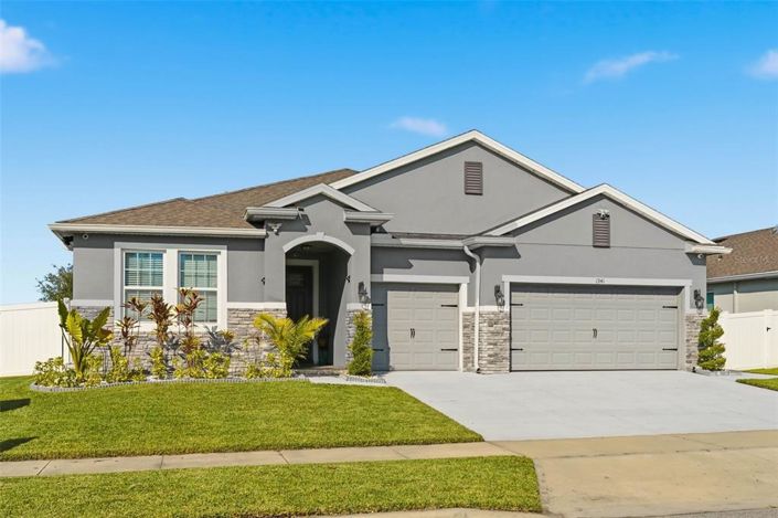 Image No.2-4 Bed House for sale