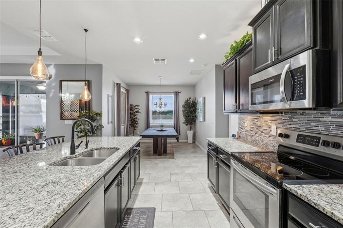 Image No.28-4 Bed House for sale