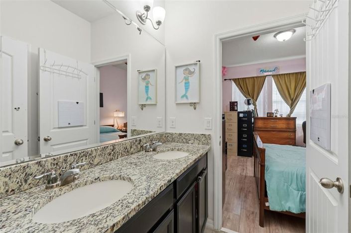 Image No.45-4 Bed House for sale