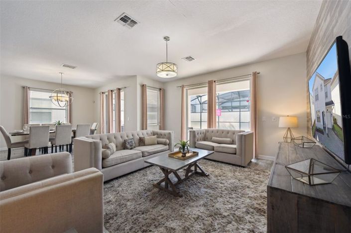 Image No.12-6 Bed House for sale