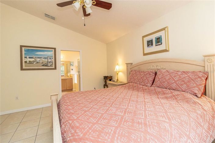 Image No.15-4 Bed House for sale