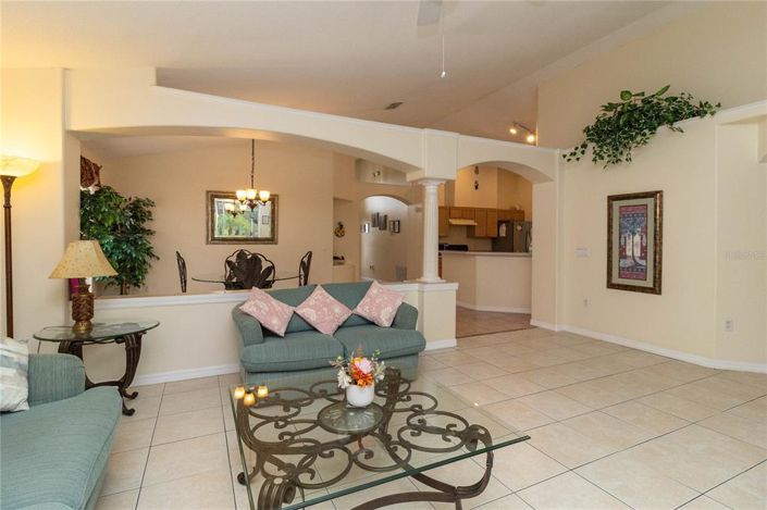 Image No.7-4 Bed House for sale