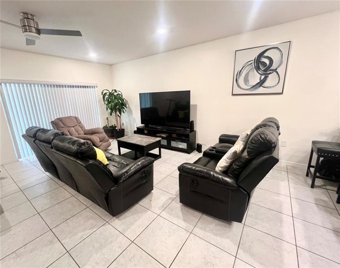 Image No.3-3 Bed Townhouse for sale