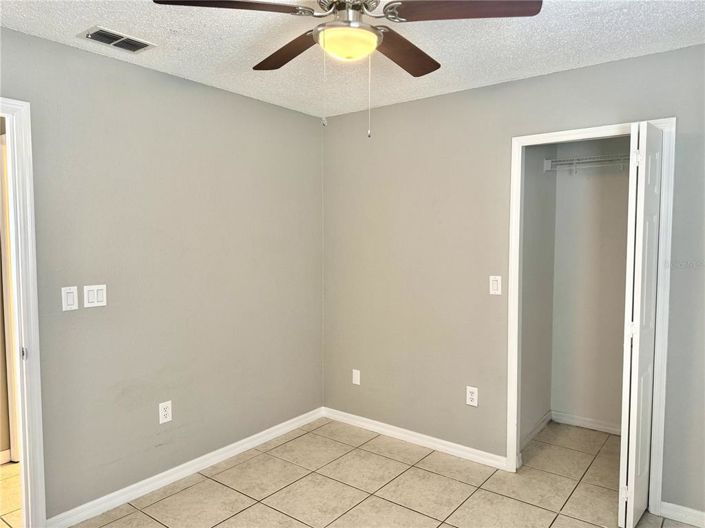 Image No.17-3 Bed House for sale