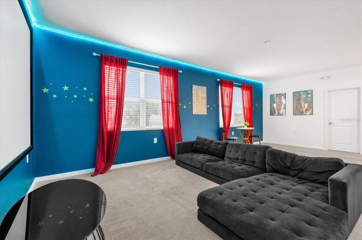 Image No.21-6 Bed House for sale