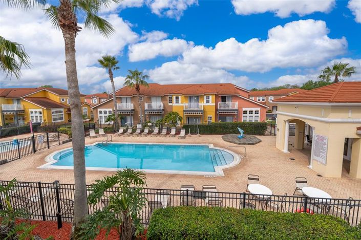 Image No.17-3 Bed Townhouse for sale