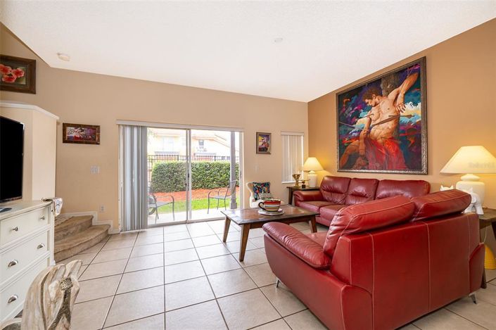 Image No.7-3 Bed Townhouse for sale