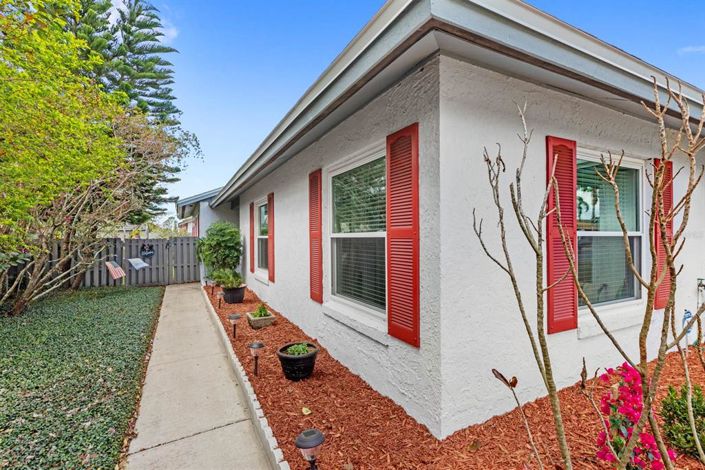 Image No.31-3 Bed House for sale