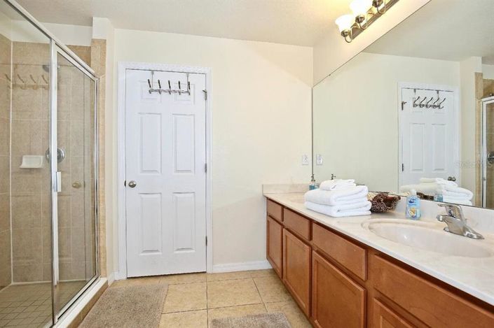 Image No.20-4 Bed House for sale