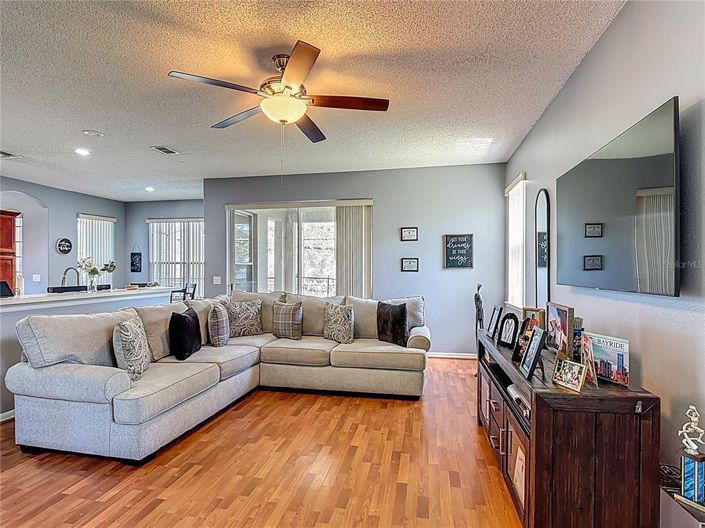 Image No.16-4 Bed House for sale