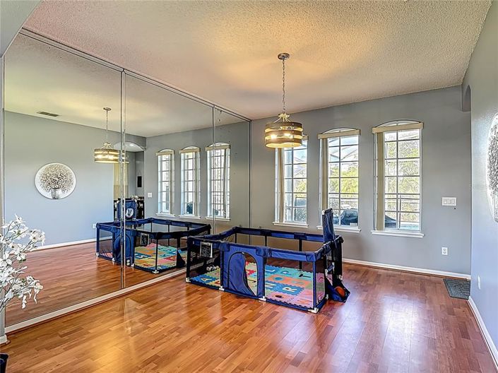 Image No.21-4 Bed House for sale