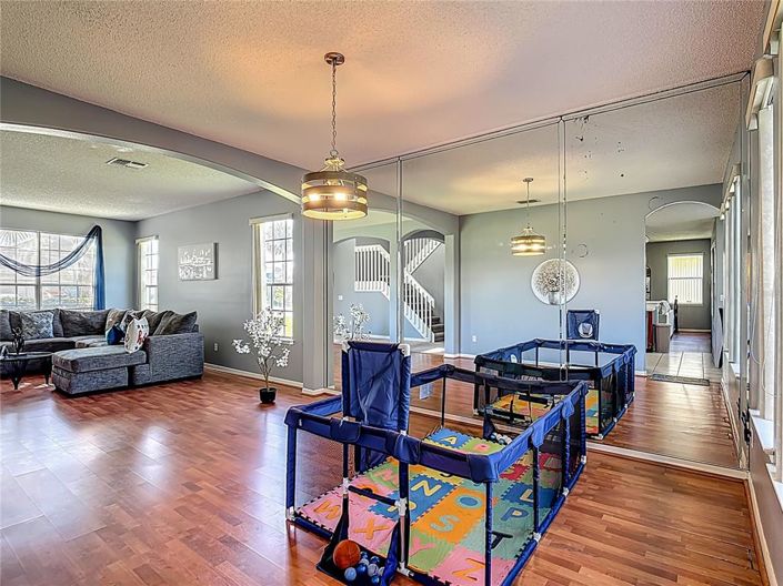 Image No.22-4 Bed House for sale