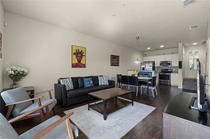 Image No.5-3 Bed Townhouse for sale