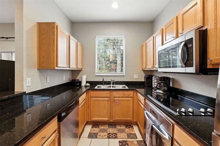 Image No.16-4 Bed Townhouse for sale