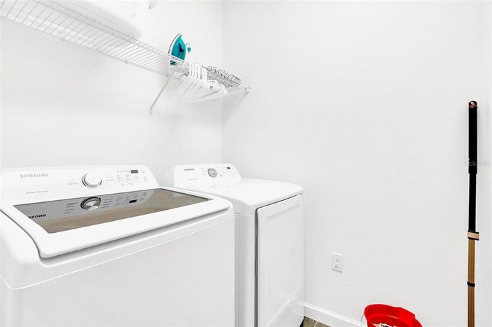 Image No.30-8 Bed House for sale