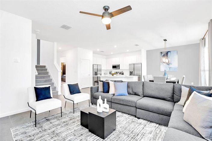 Image No.5-8 Bed House for sale