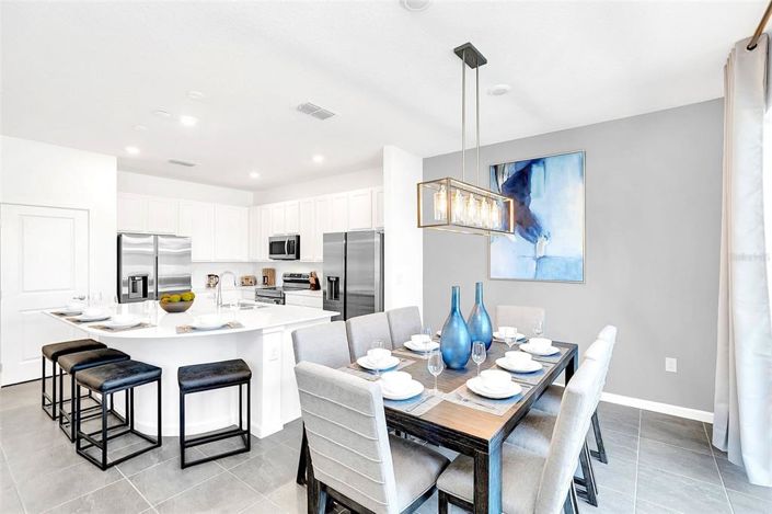 Image No.6-8 Bed House for sale