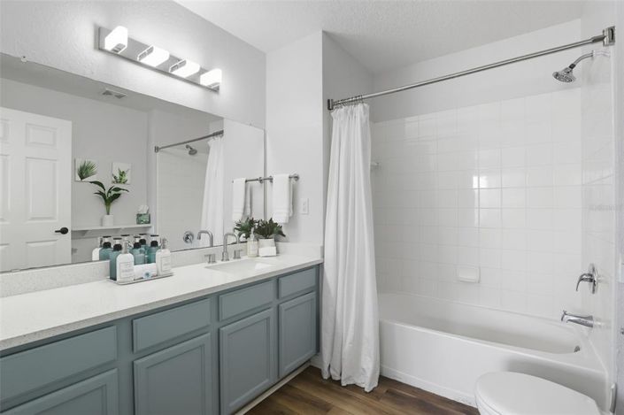 Image No.21-4 Bed Townhouse for sale