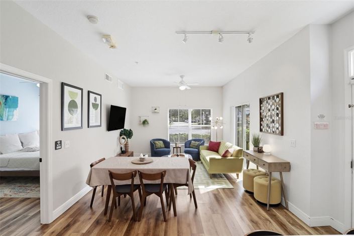 Image No.4-4 Bed Townhouse for sale