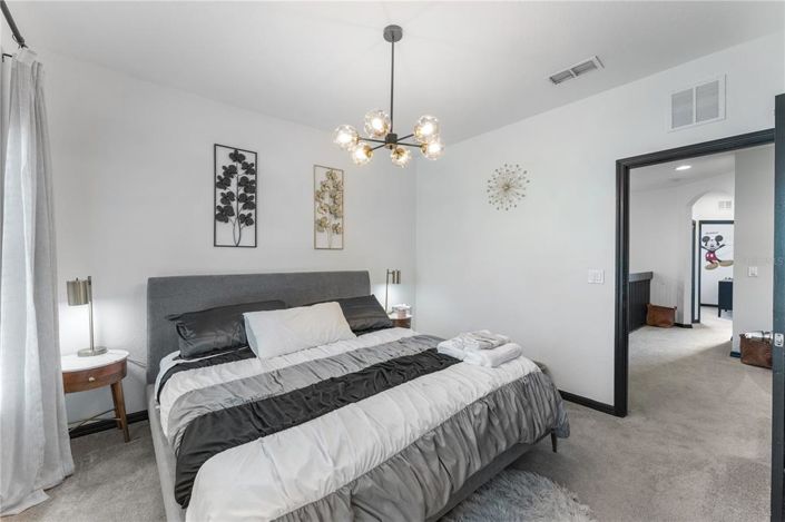 Image No.15-4 Bed Townhouse for sale