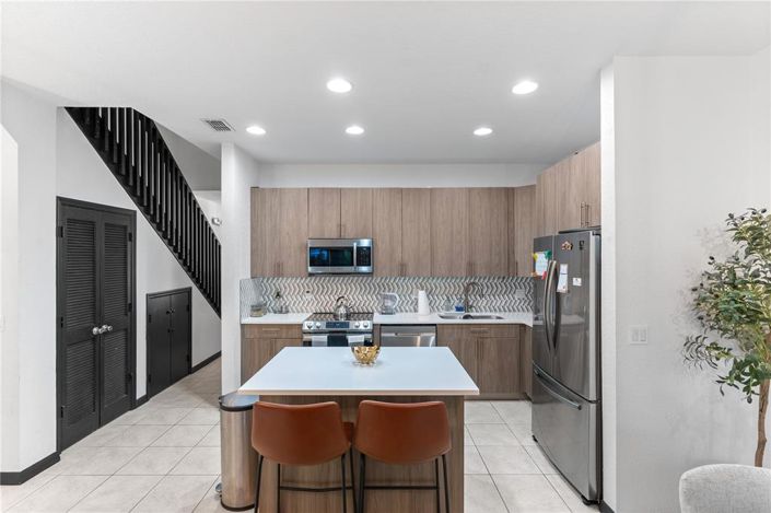 Image No.6-4 Bed Townhouse for sale