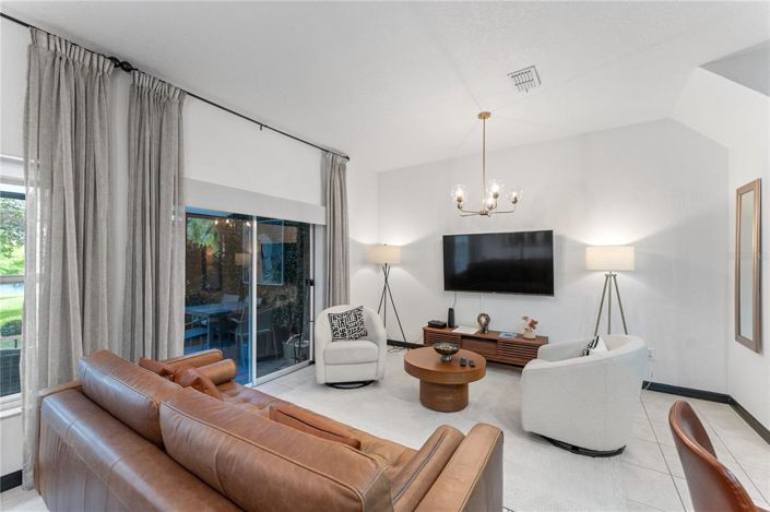 Image No.8-4 Bed Townhouse for sale