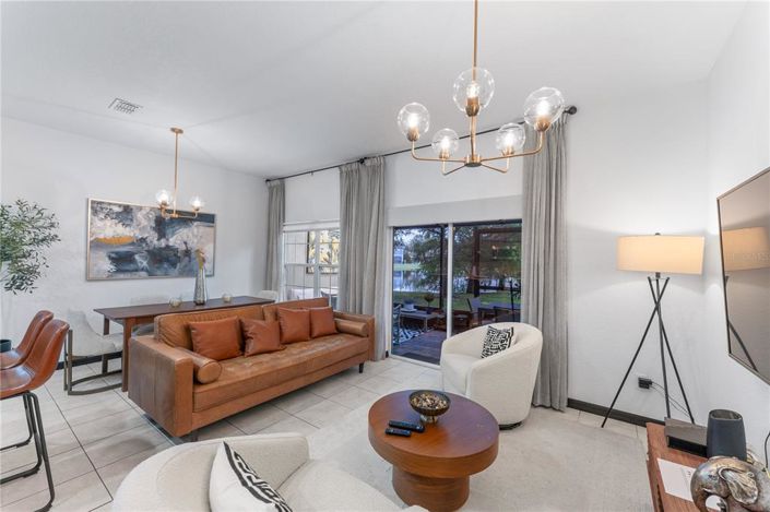 Image No.9-4 Bed Townhouse for sale