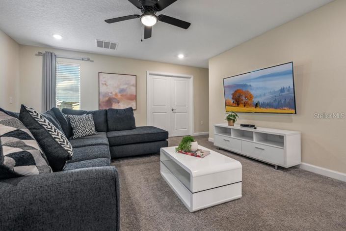 Image No.32-8 Bed House for sale