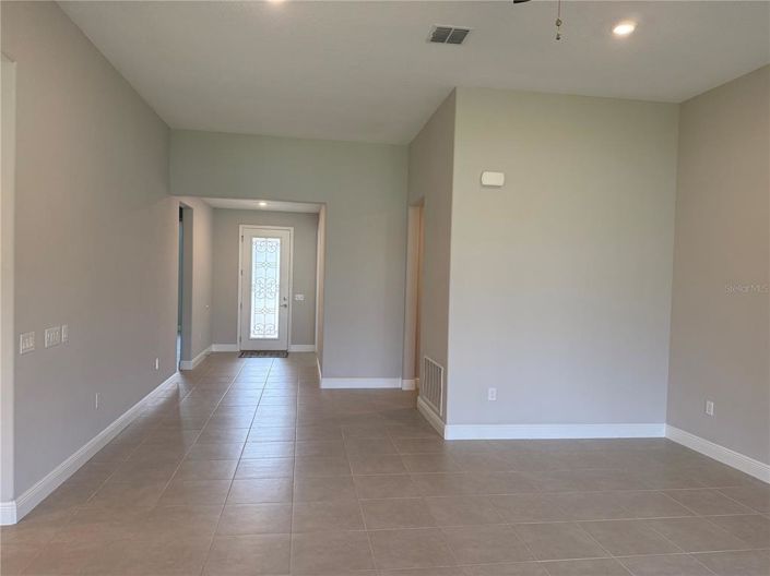 Image No.10-4 Bed House for sale