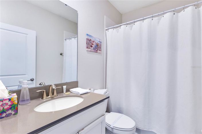 Image No.17-6 Bed House for sale